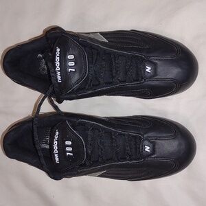Like New New Balance 700 Series Baseball Cleats Size 8 Women's or 6.5 Me…